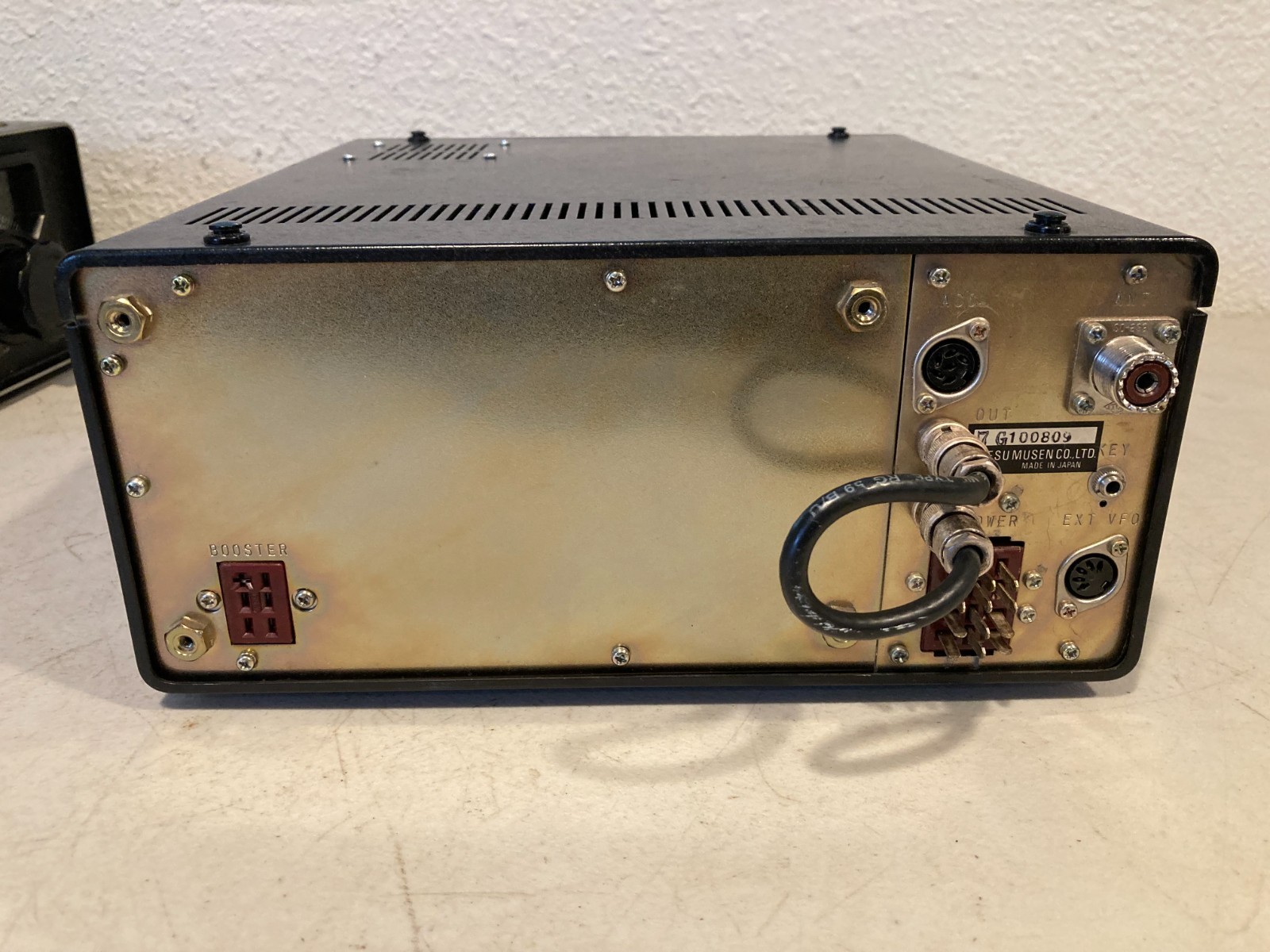 Yaesu FT-301 HF Amateur Radio Transceiver Solid-State W/ FV-301 VFO