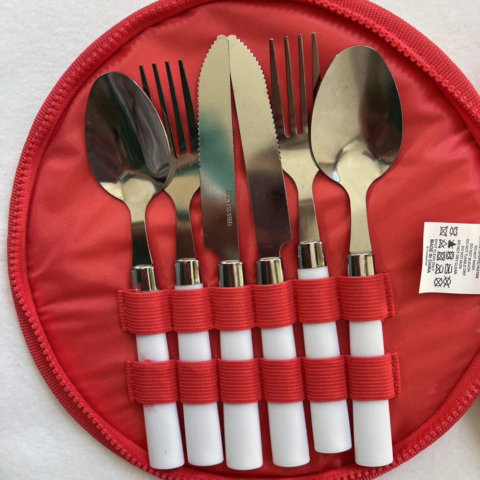Picnic Set for 2 SunnyLife Zip Closure Lightweight 2 sets flatware and plates