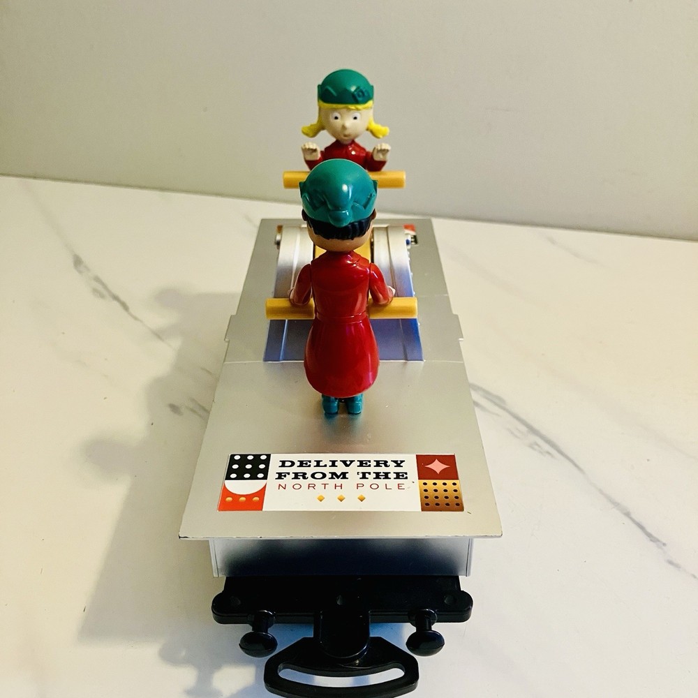 FAO Schwarz Motorized Classic Train Set Plus Tracks