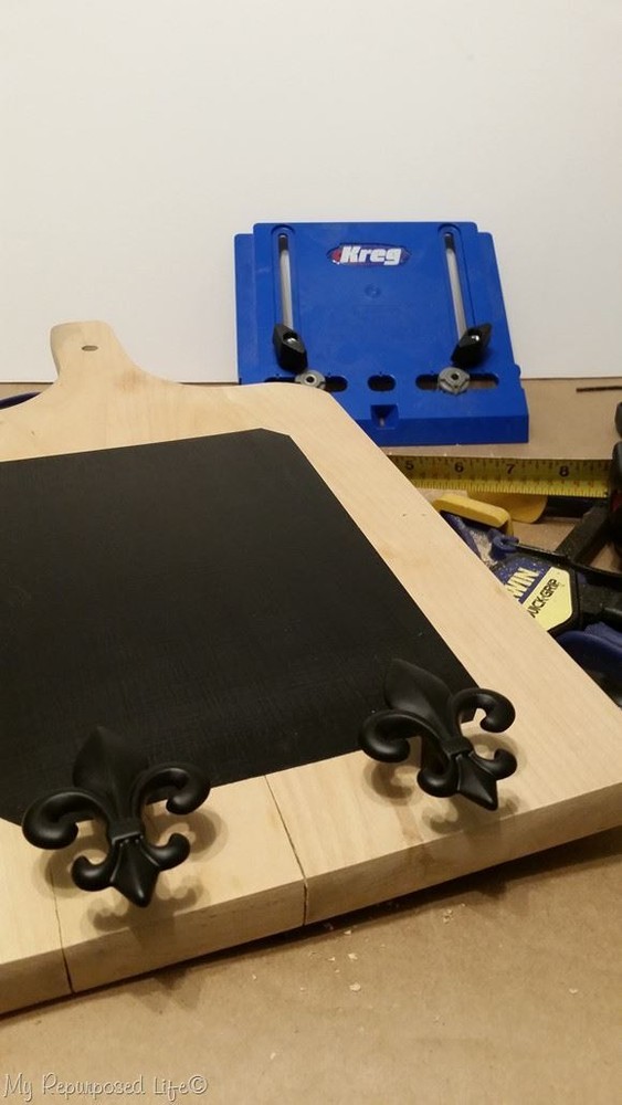 2-1/2" Fleur-de-Lis Knob Matte Black