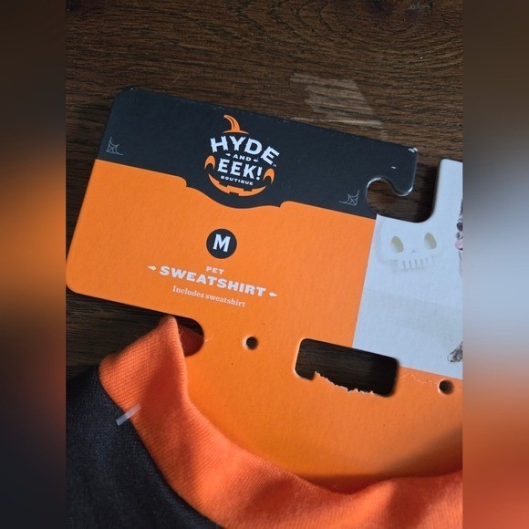 New HYDE & EEK! Medium Halloween Sweatshirt