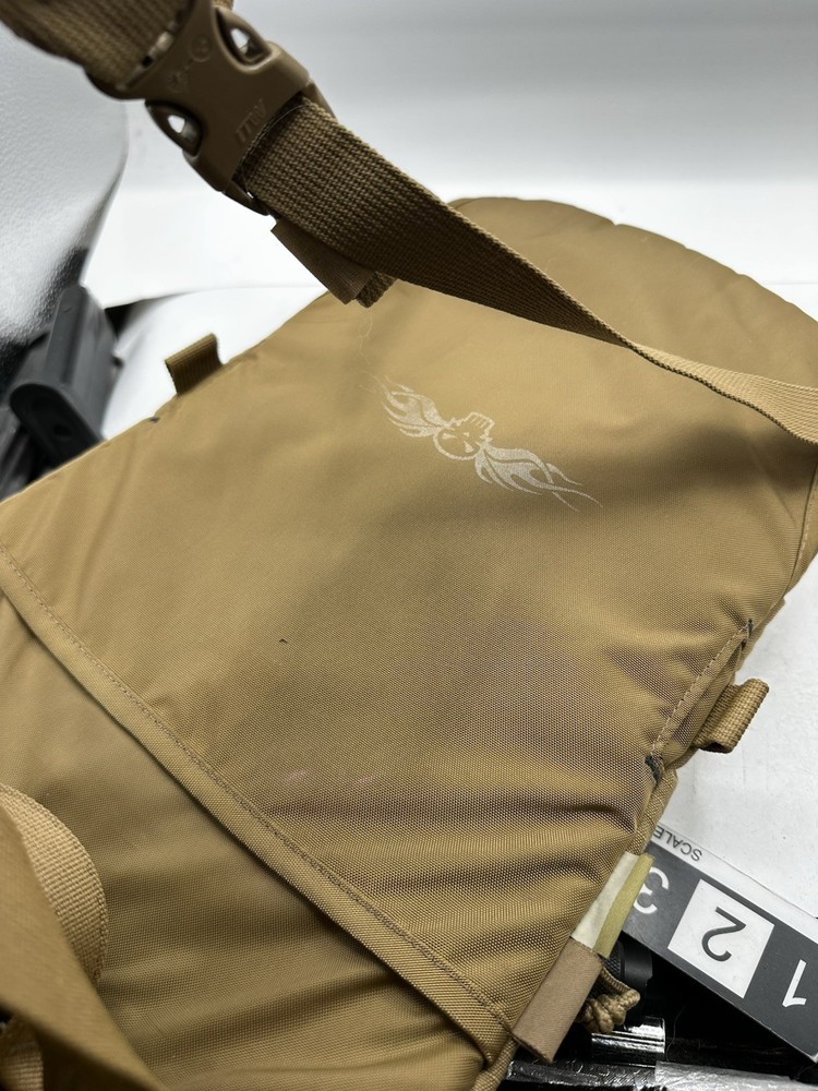 CamelBak Ambush 100oz 3L Mil Spec Hydration Pack Coyote Tan Includes Bladder EUC