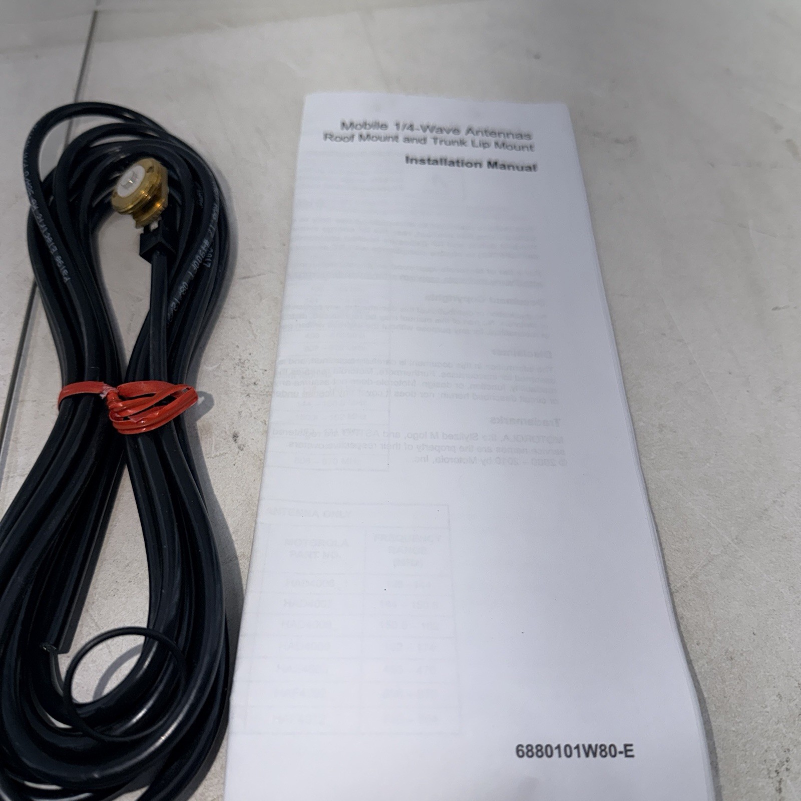 Motorola 1/4 Wave Roof Mount Antenna Kit in Open package