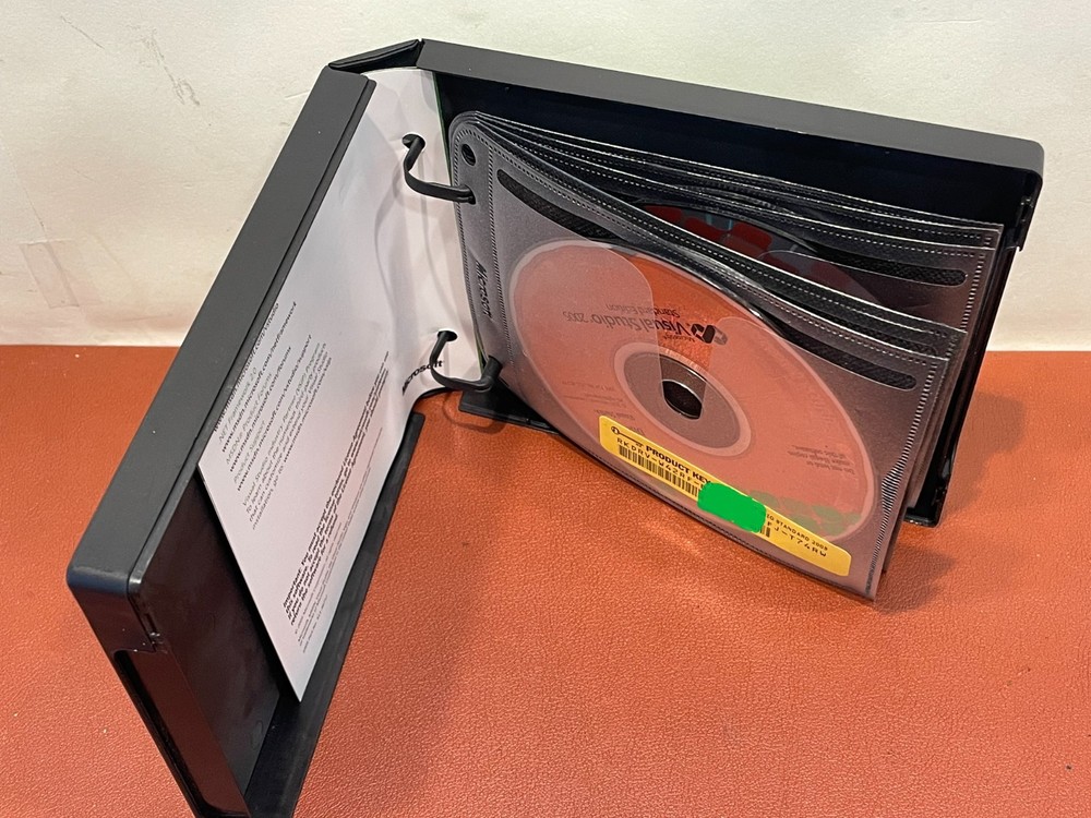 Retail Microsoft Visual Studio 2005 Standard Edition Academic 5 Disc Set W/ Key