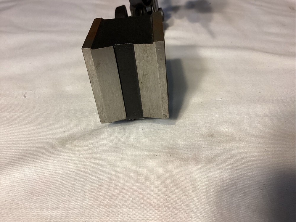 Pittsburgh Dial Indicator Magnetic Base 45lb pull, 5645