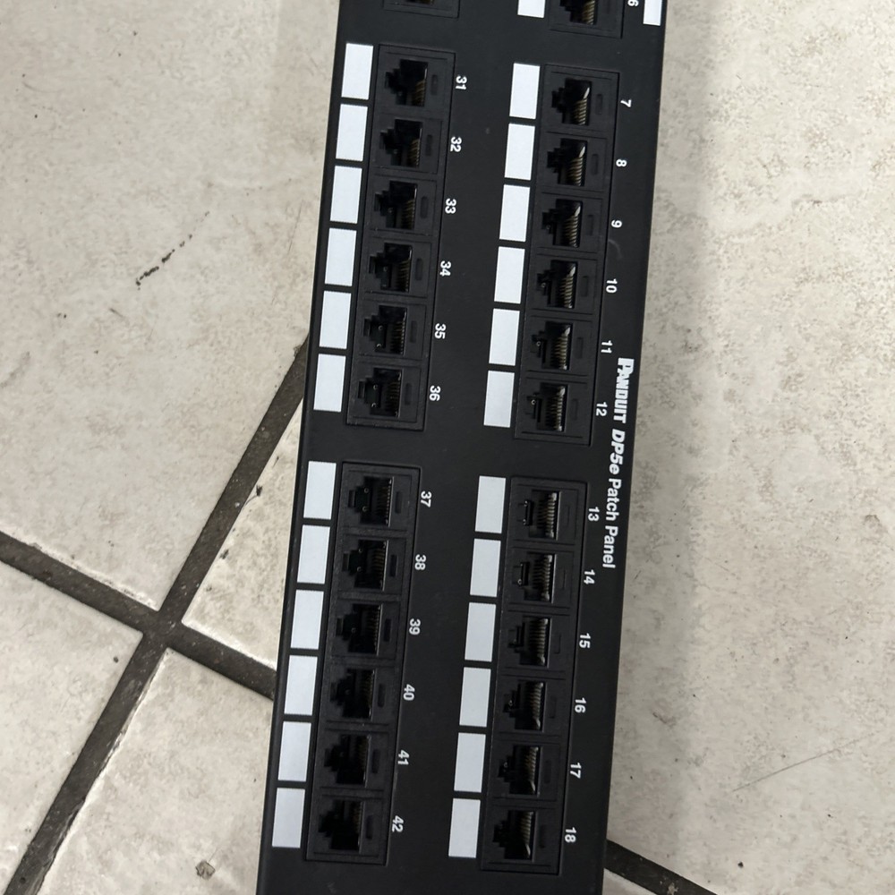 PANDUIT DP5e Cat 5e UTP Flat Patch Panel, 2 RU 48 PORT