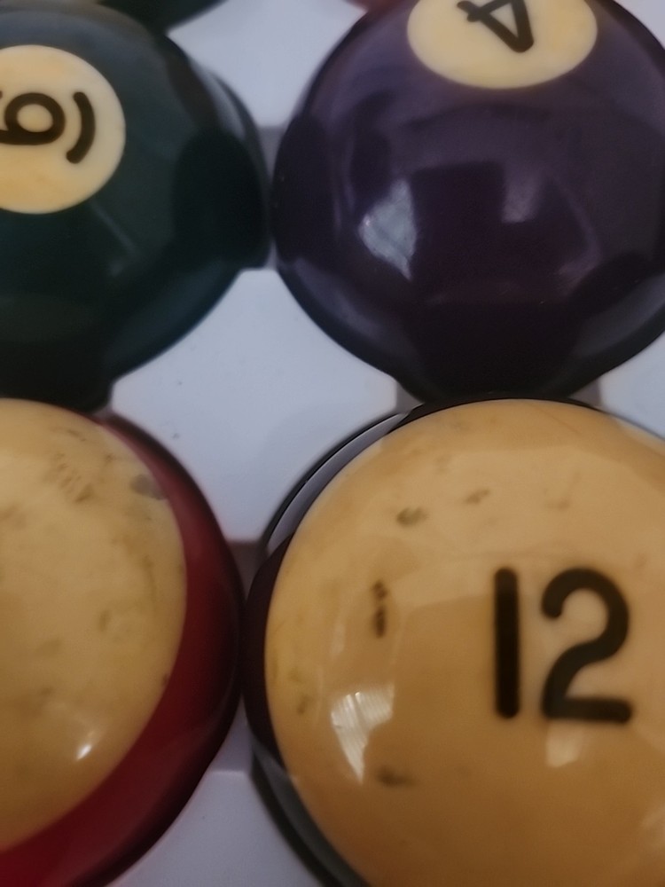 🎱 VINTAGE BILLIARD BALLS Numbered COMPLETE SET Pool Table - Aramith Belgium?