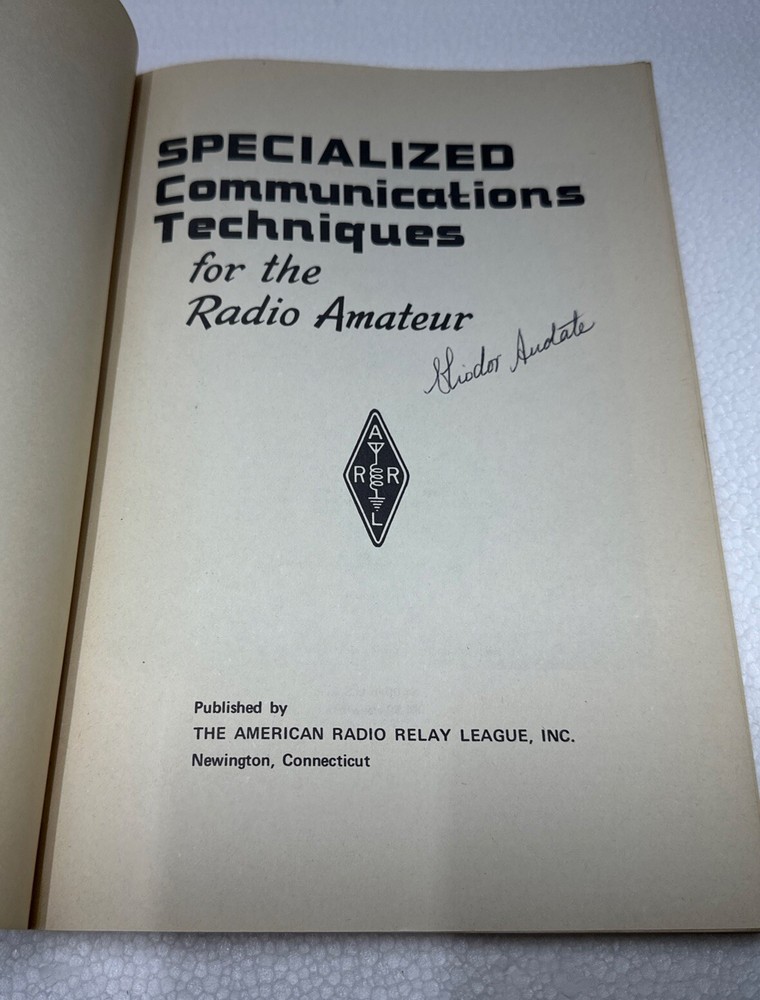 Motorola Semiconductor Data Book Optoelectronic Device Data 1981