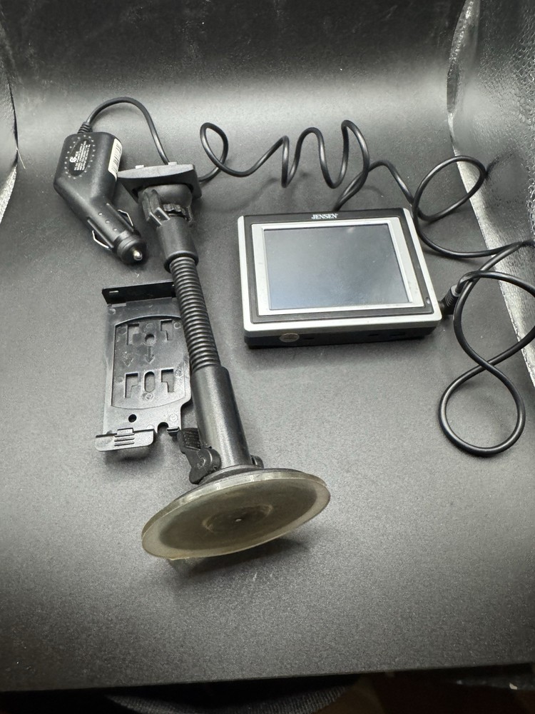 TOUCH&GO NAVIGATEUR AUTOMOBILE PORTABLE