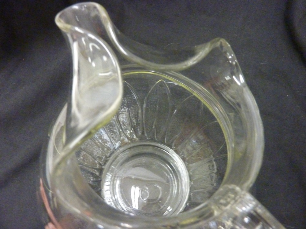 VINTAGE MACBETH-EVANS CRYSTAL CLEAR LEAF PATTERN PITCHER 9" TALL REEDED HANDLE
