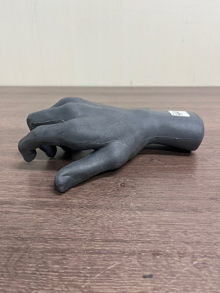 Unbranded Right Hand phantom (5)