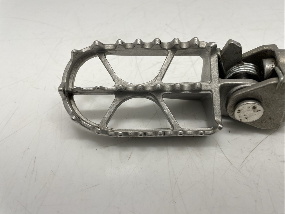 ♻️ Tye 3000A 72v 60Ah Left & Right Side Footrest Pegs ♻️
