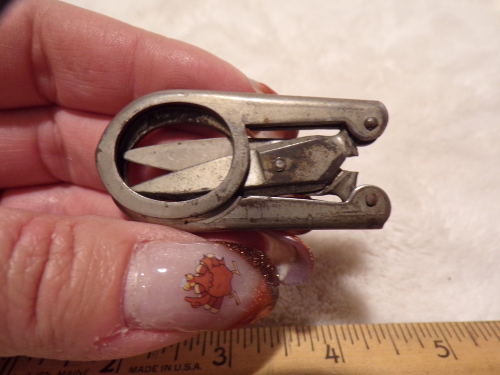 VTG Mini Folding Scissors Compliments J&EB Garrett