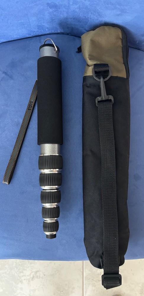 Pre-owned Saga extendable Monopod