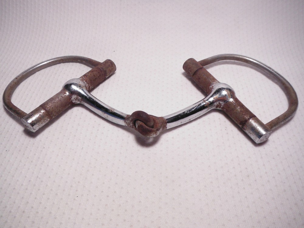 VINTAGE D-RING SNAFFLE BIT ~ MADE IN JAPAN.