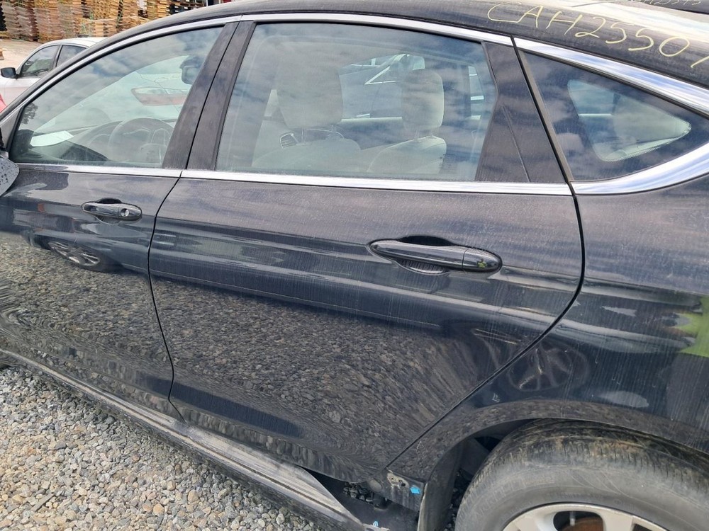 200 2015 Glove Box 4773858