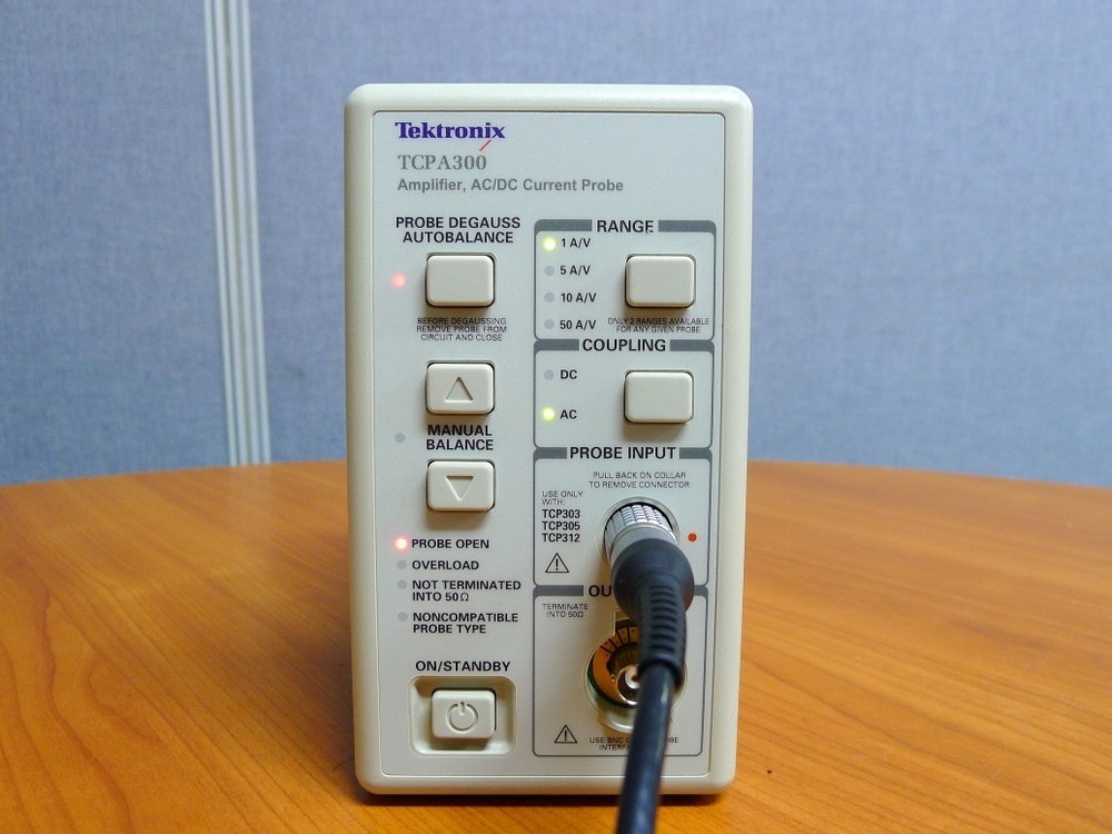 Tektronix TCPA300 w TCP312 Current probe & Probe Interface Cable