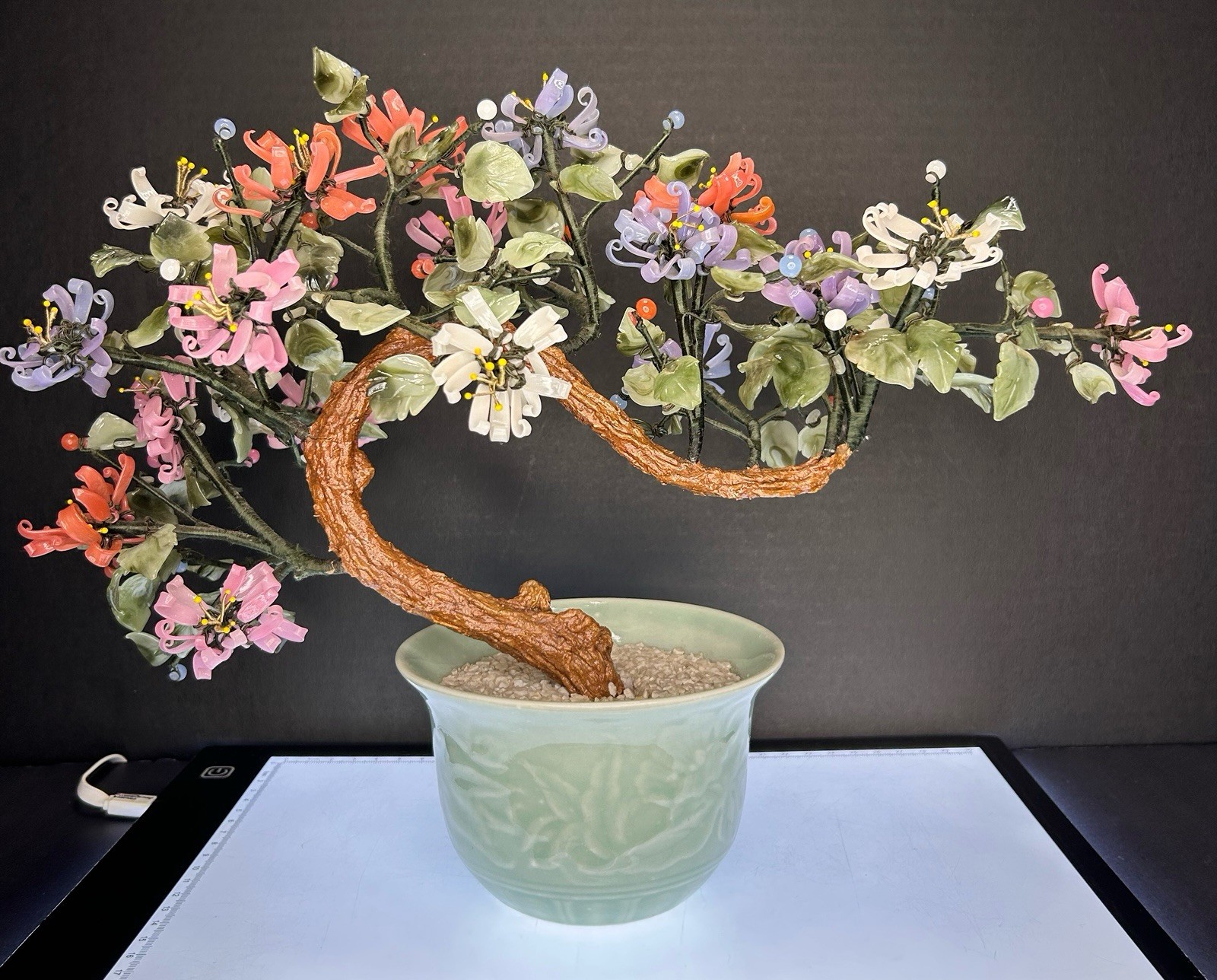 Vintage Chinese Jade Quartz Stone Glass Bonsai Tree Celadon Pot Curly Leaf Large