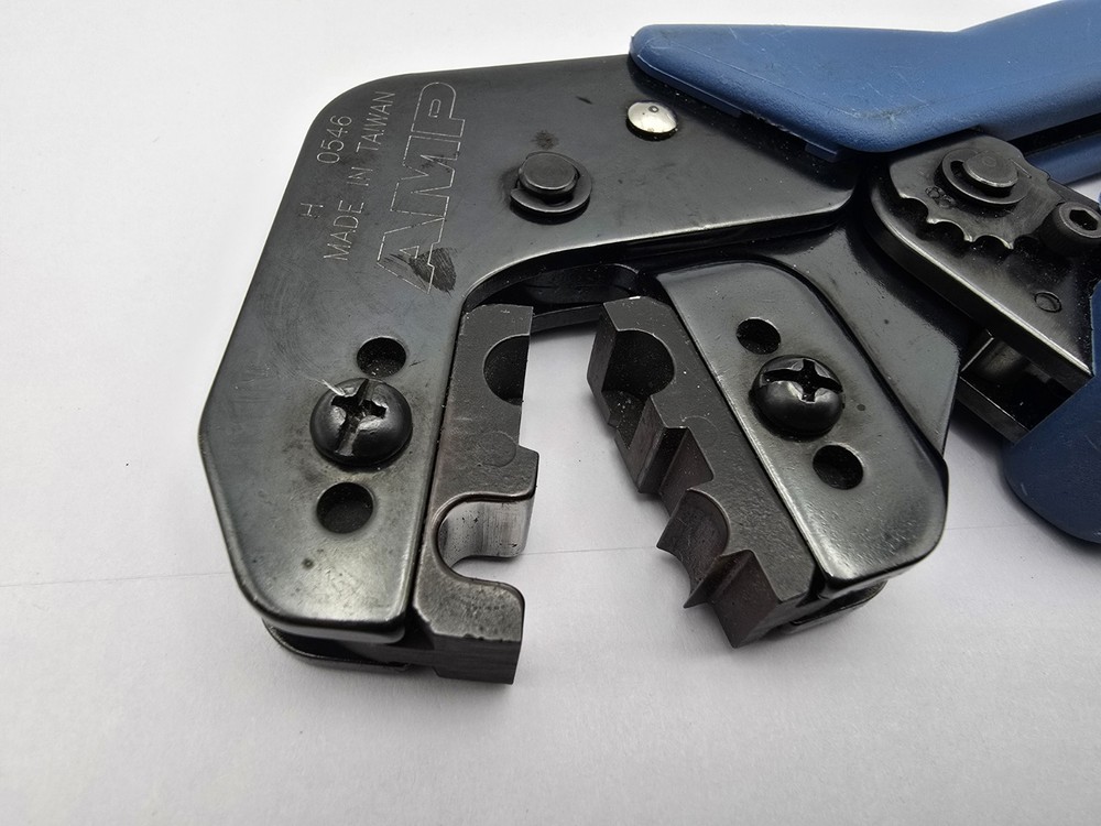Amp Crimper BNC Coax H 0546