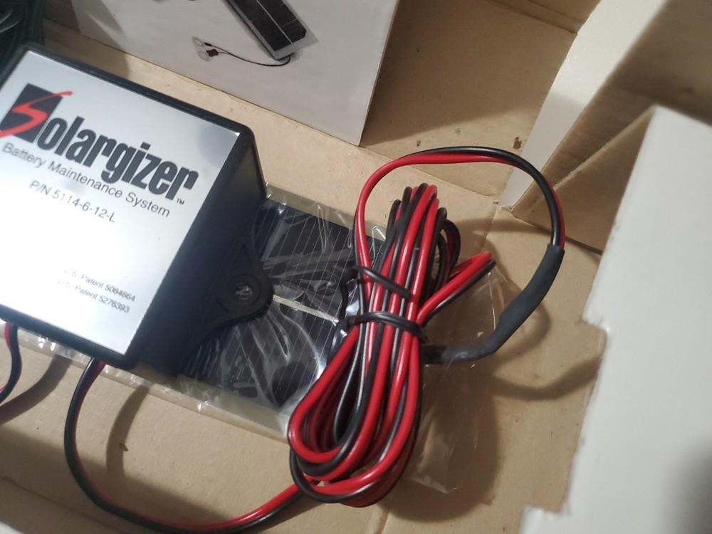 Solargizer Battery Maintenance System 5114-6-12-L Solar Powered Prevent Dead Bat