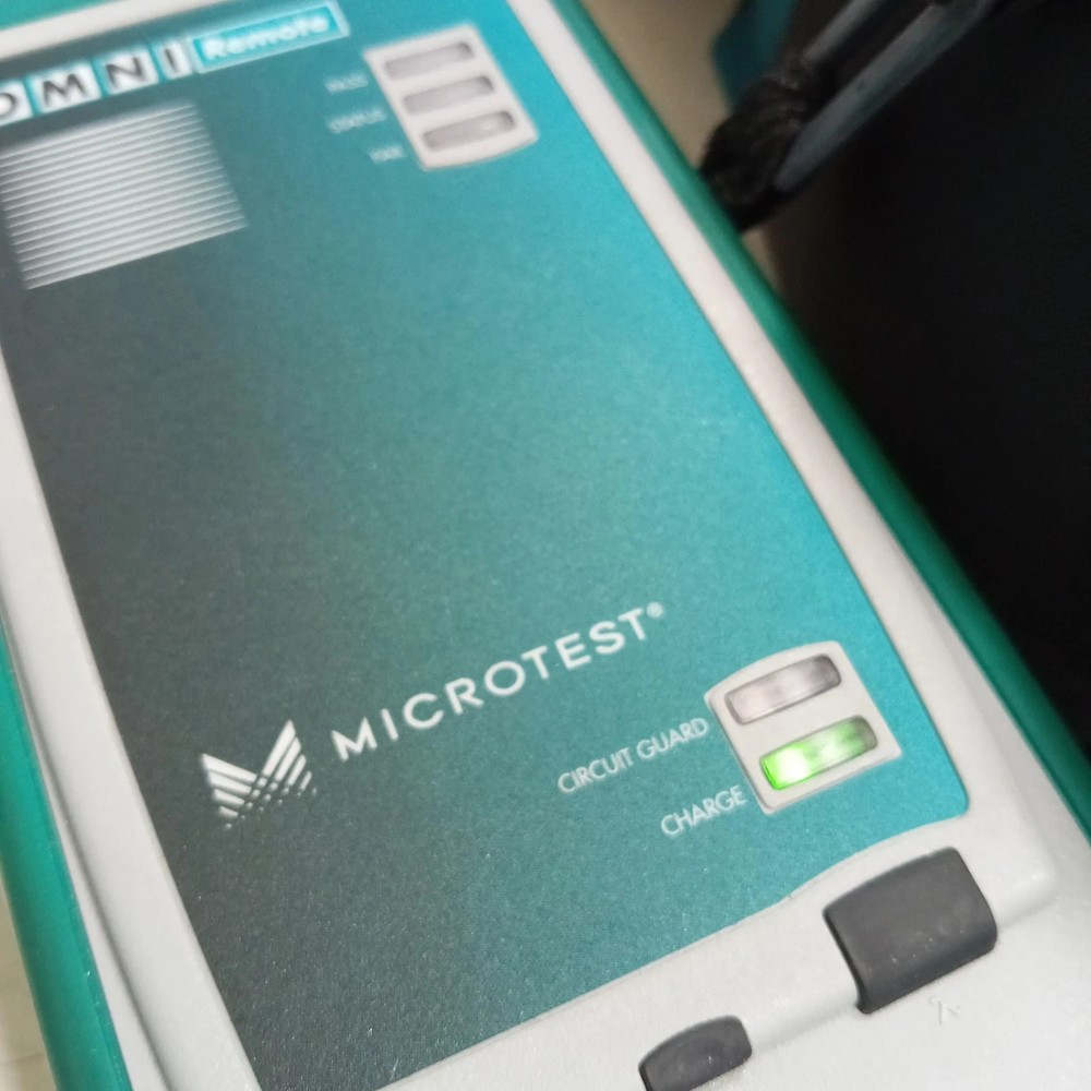 Omni Scanner Microtest Cat 5/5E/6 Cable Analyzer and Extras - Needs Batteries