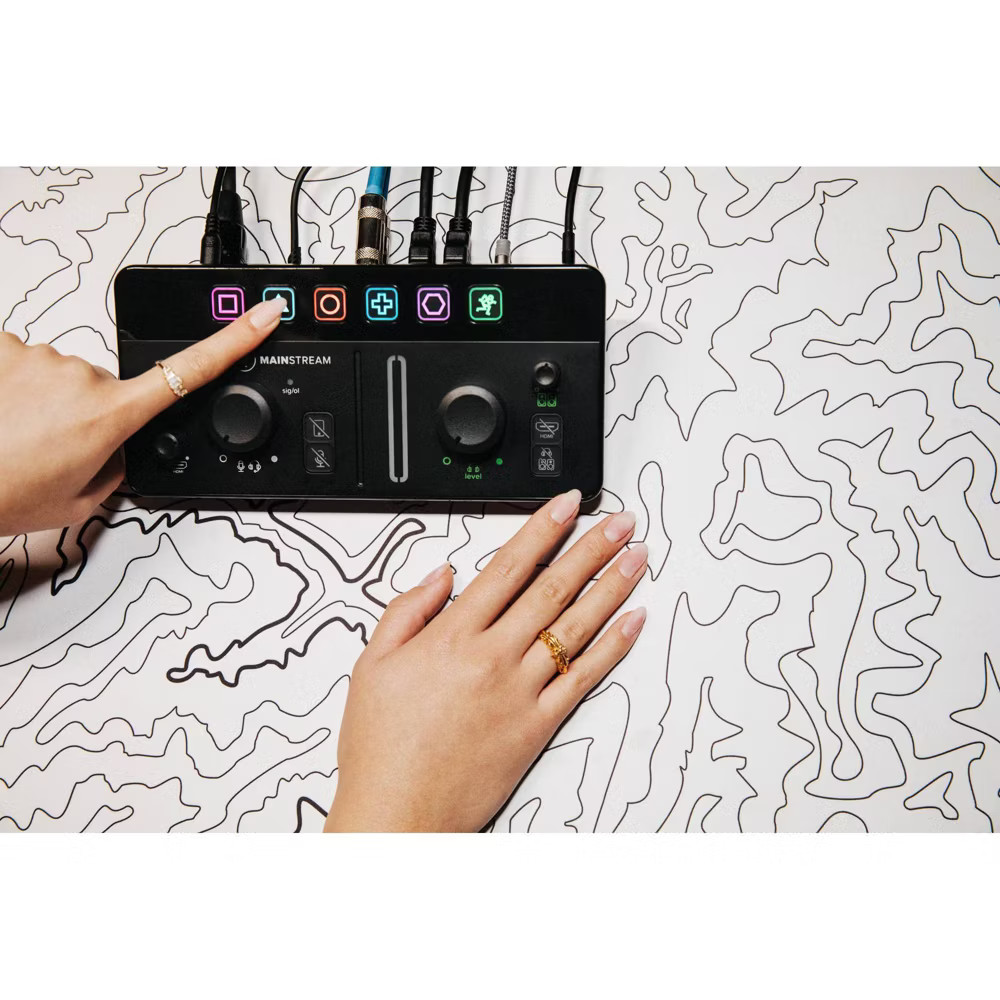 Mackie Mainstream Streaming Capture Interface: Slim Computer Accessories