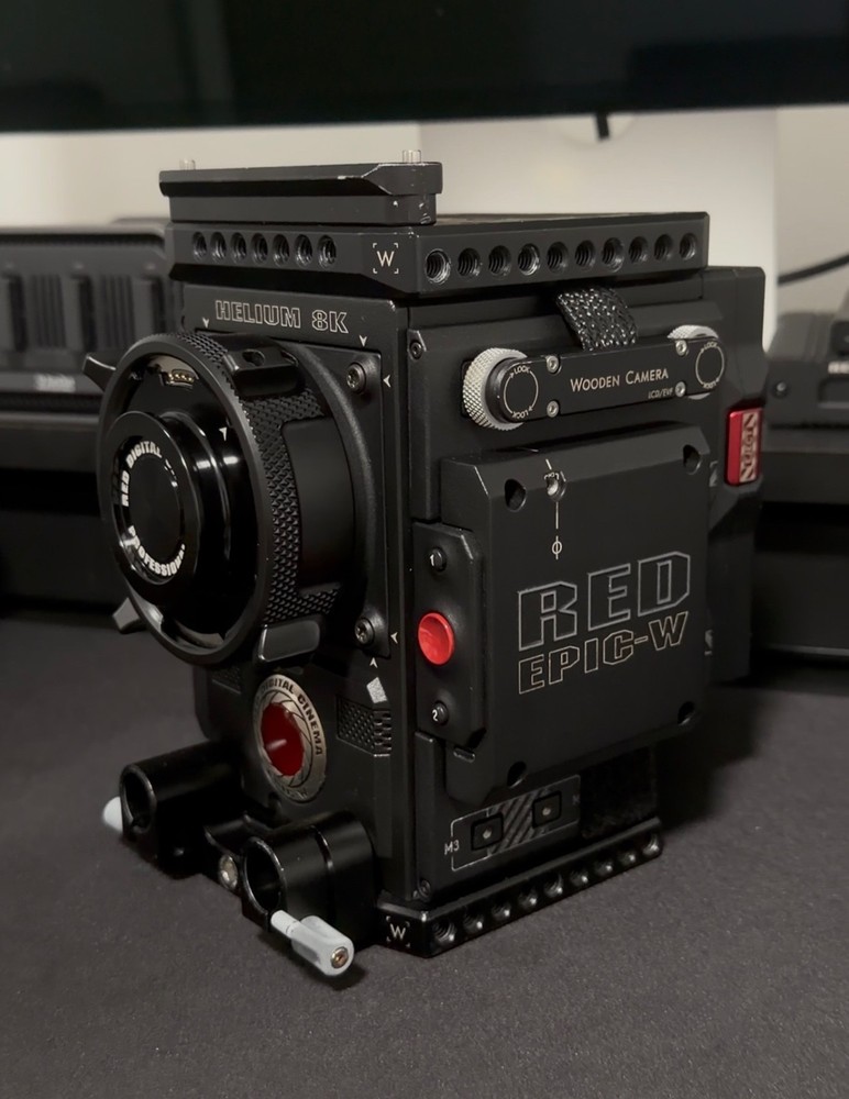 Red Epic-W Helium 8k s35 + Accessories