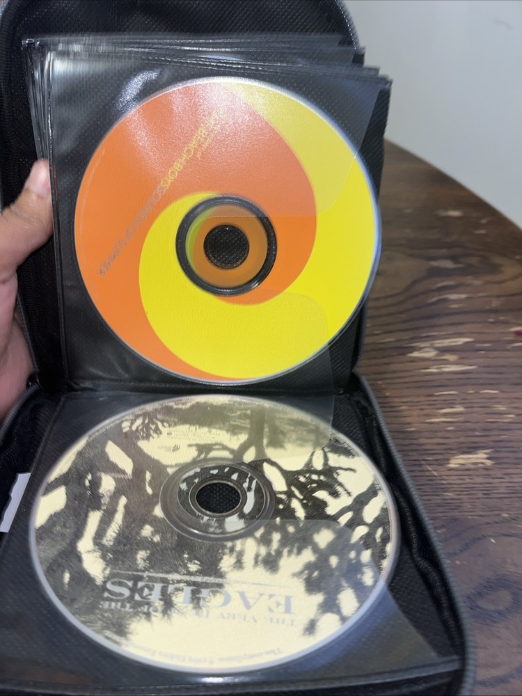 Logic Case 32 Disc Zippered Storage