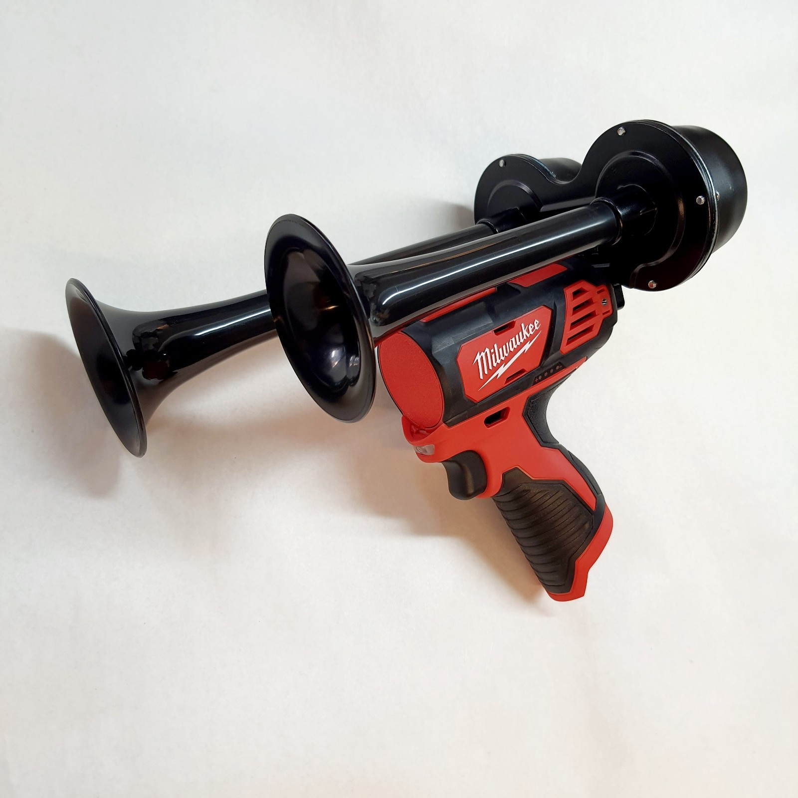 Milwaukee M12 12V Cordless Compact Portable Drill Impact Sports Boat Train Horn