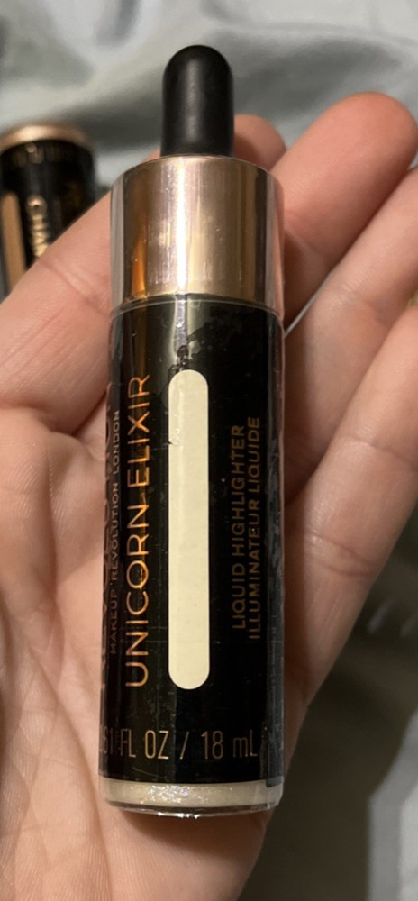 5 Makeup Revolution Liquid Highlighter