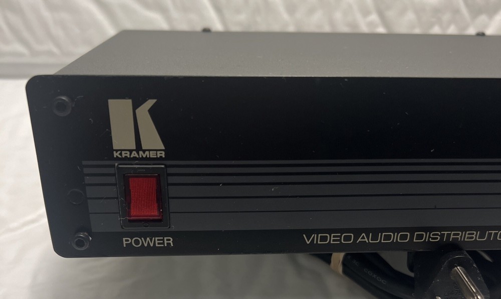 KRAMER VM-10AN Composite Video and Stereo Audio Distribution Amplifier