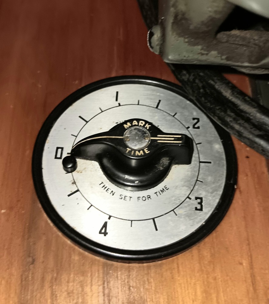 VINTAGE STRONG-SCOTT 17810 GRAIN GRINDER, EXCELLENT WORKING CONDITION