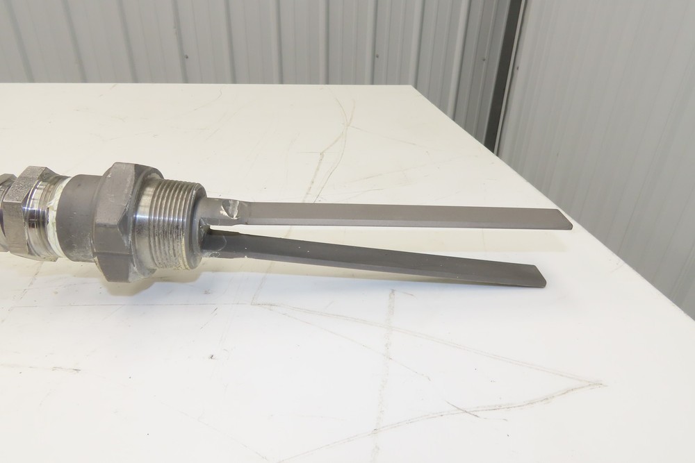 Bindicator LP11A1DA30 Pulse Point Vibrating Fork Level Sensor 31" Probe 8"Flange