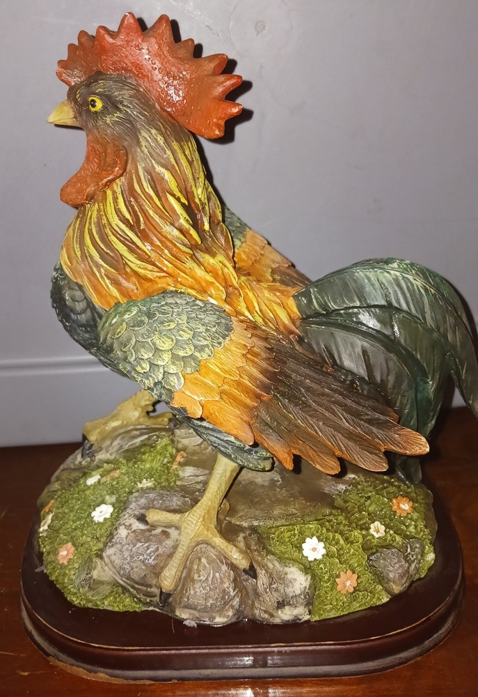 rooster figurine decor