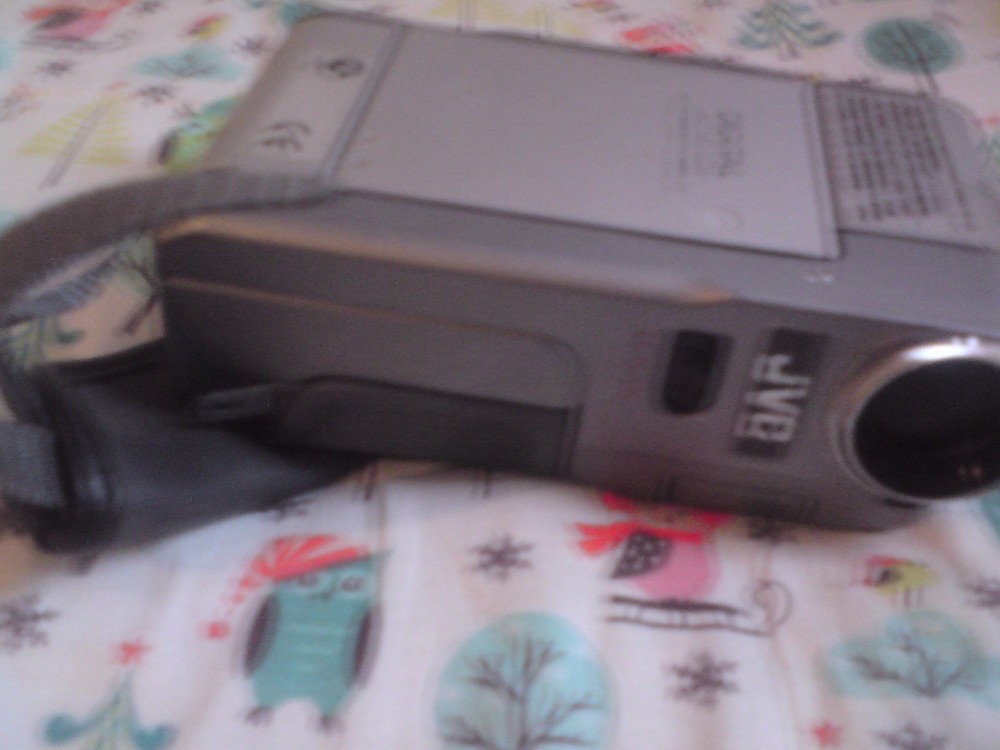 JVC Digital video camera recorder GR-DVM5 Mini DV UNTESTED,SOLD AS SEEN.