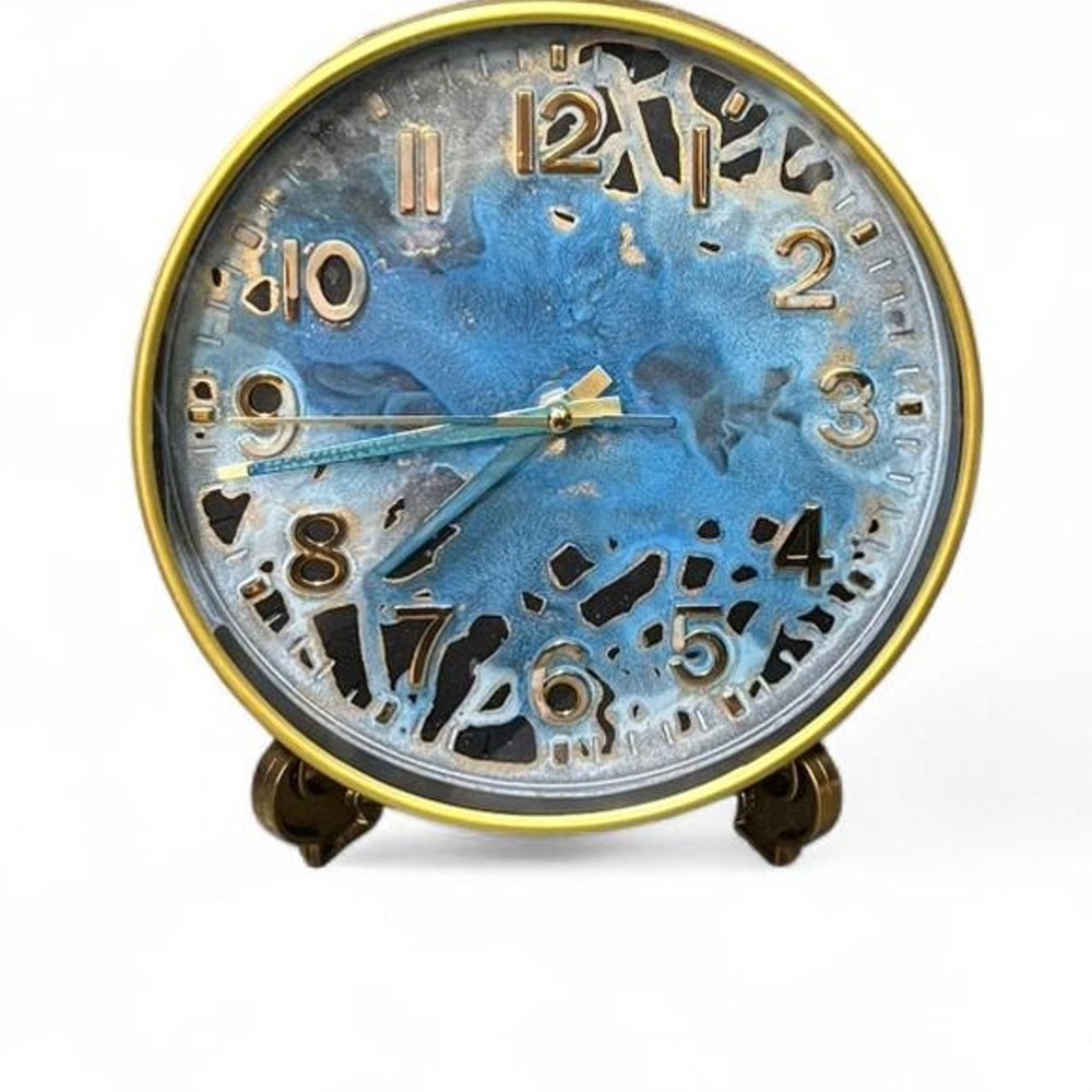 Unique vintage looking clock