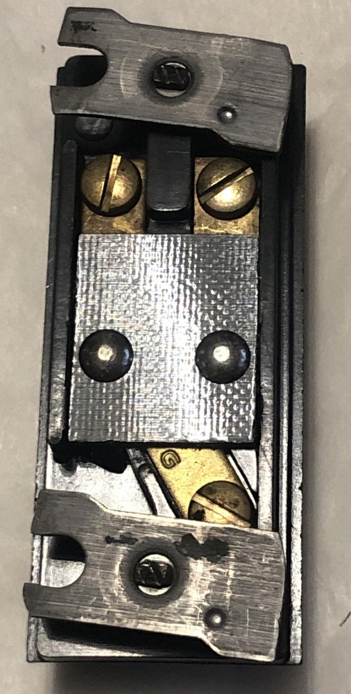 VINTAGE UNUSED WIREMOLD BAKELITE ELECTRICAL RECEPTACLE SOCKET 2127P