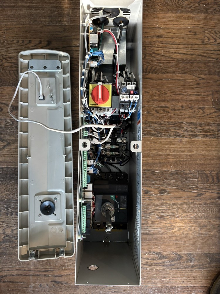 Yaskawa CIMR-ZU4A0027FAA VFD