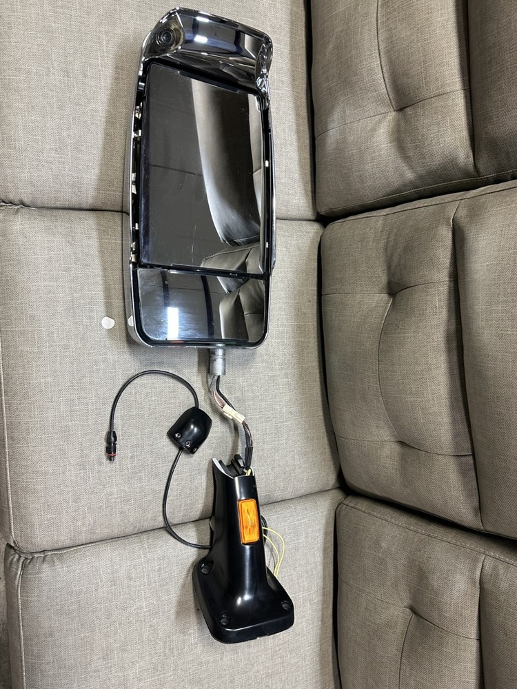 Velvac Mirror 719179 (BR) *Broken Below Mirror*