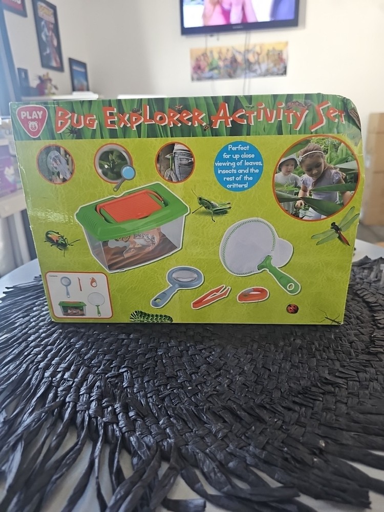 Outdoor Explorer Bug Explorer Activity Set & Field Guide Terrain Set