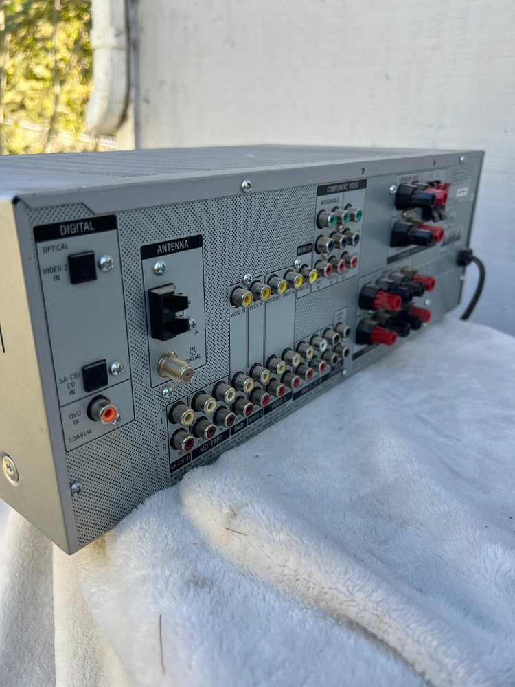 Sony STR-K9900P A/V Stereo Receiver powers on
