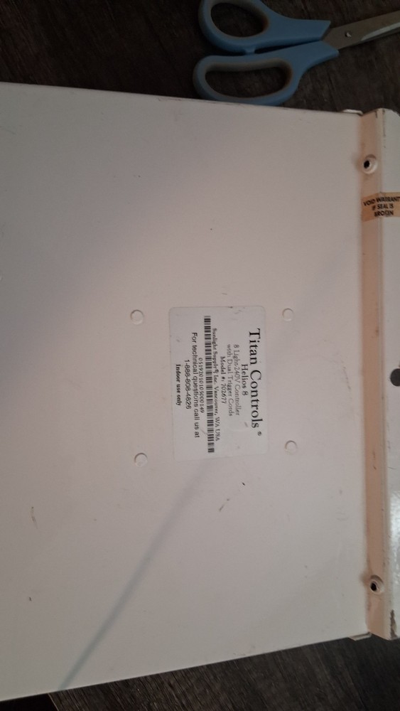 Titan Controls Helios8 240V Grow Light Controller Dual Trigger Model 702677