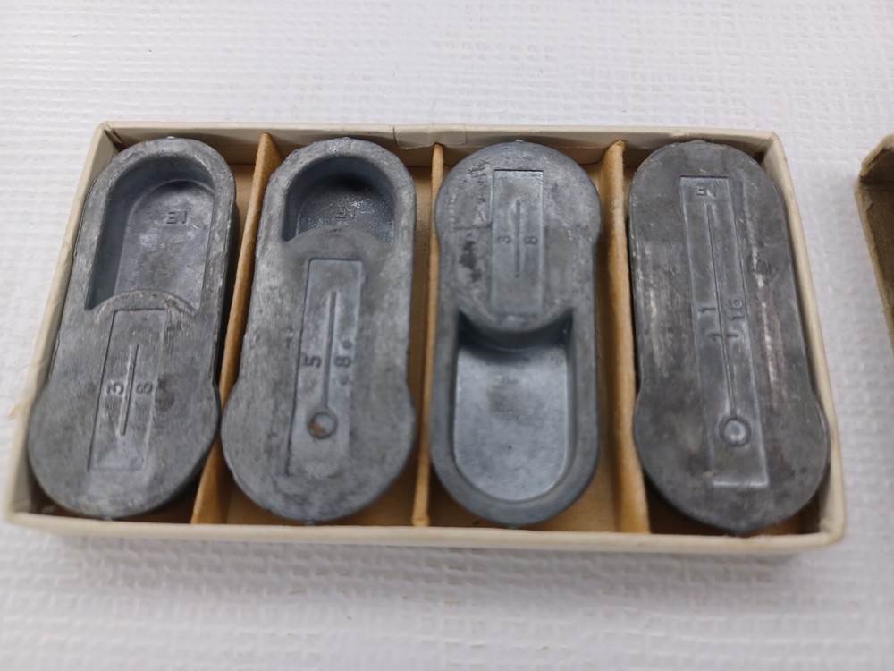 Vintage Singer Sewing Machine Accessory Templates For Buttonholers