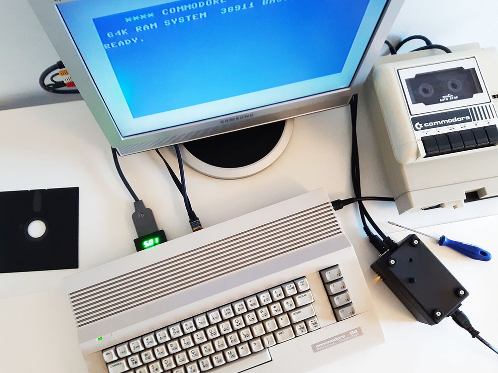 Commodore C64 voltmeter. C64, C128 & VIC-20 computers compatible. Adjustable!