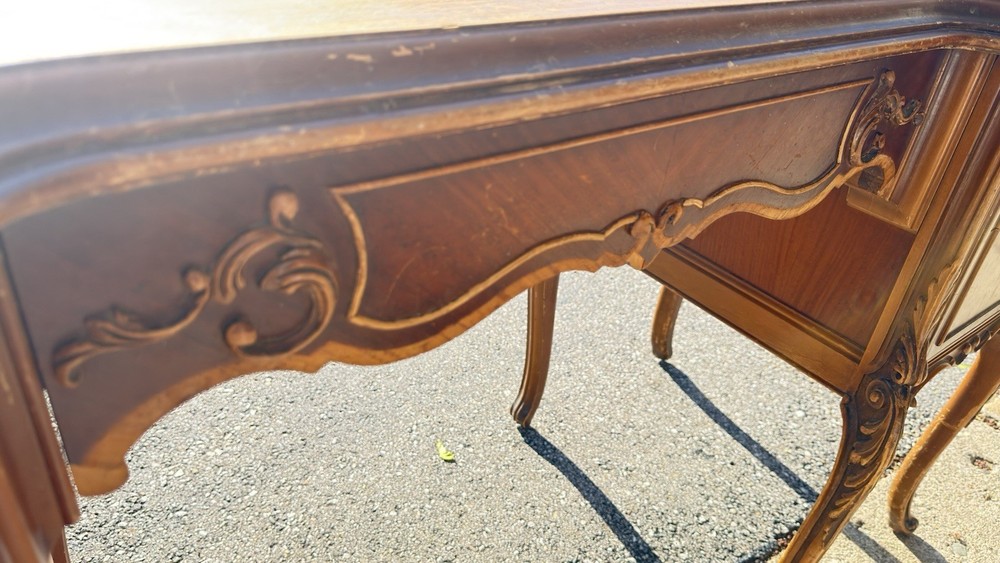 Antique vanity
