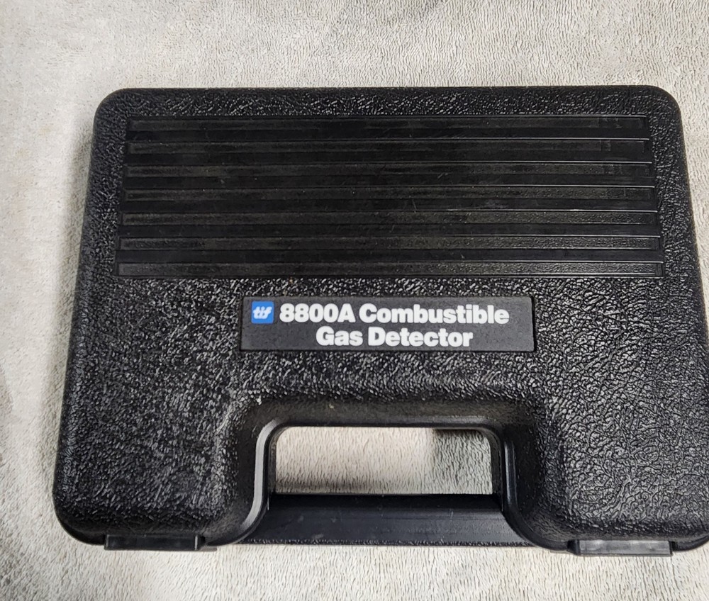 Case, Tiff 8800 gas detector