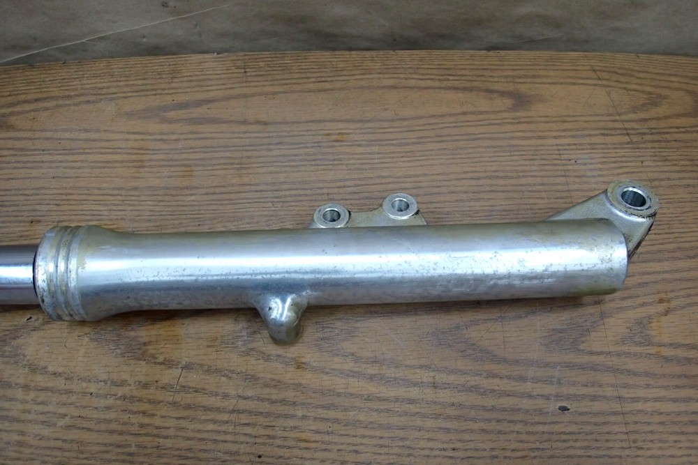 1982 YAMAHA XZ550 VISION LEFT FORK