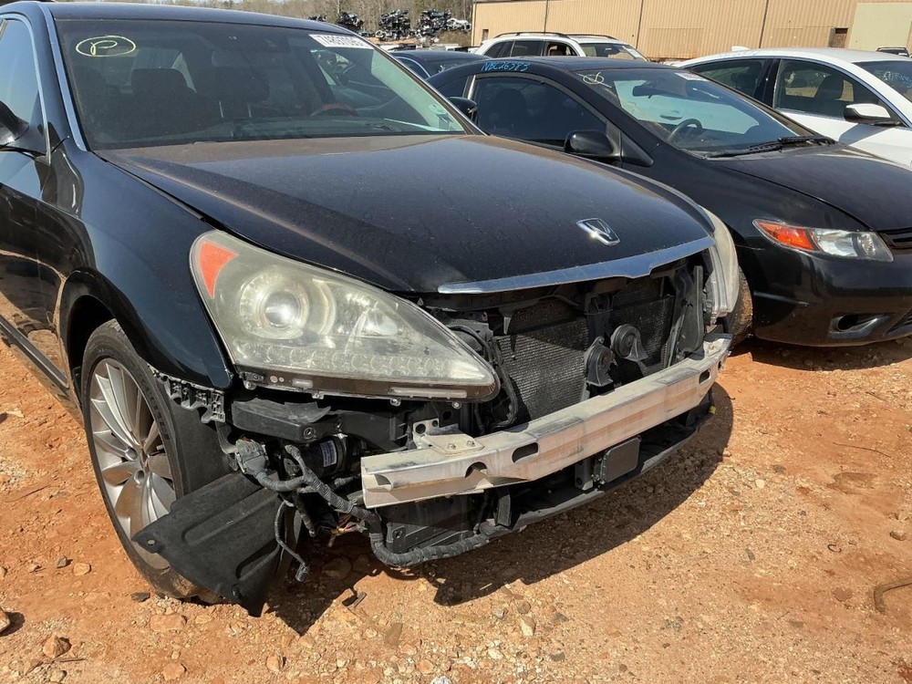 EQUUS 2015 Glove Box 5002216