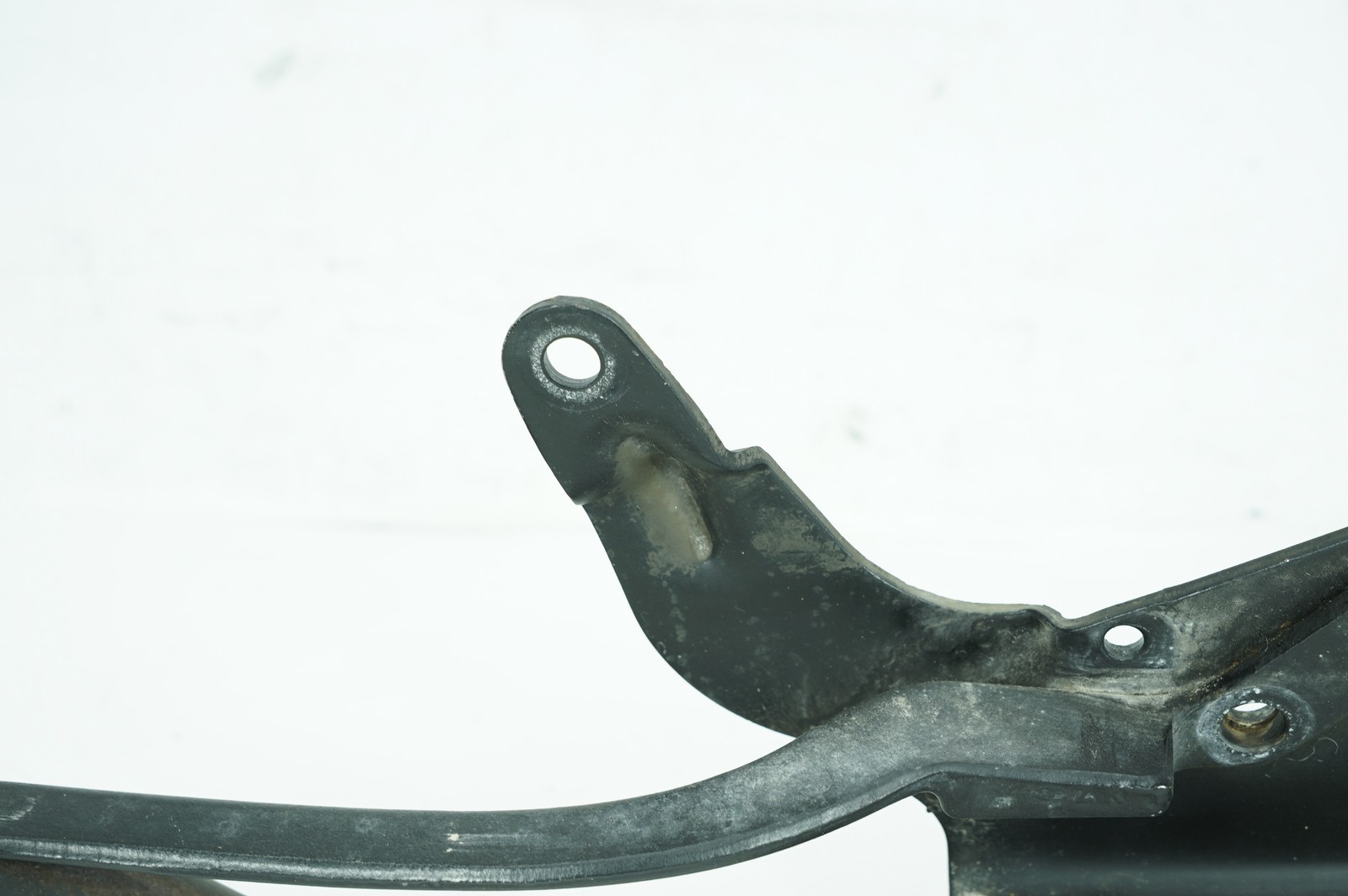 2005 Harley Sportster XL883 OEM Exhaust Muffler Interconnect Bracket Support Bar