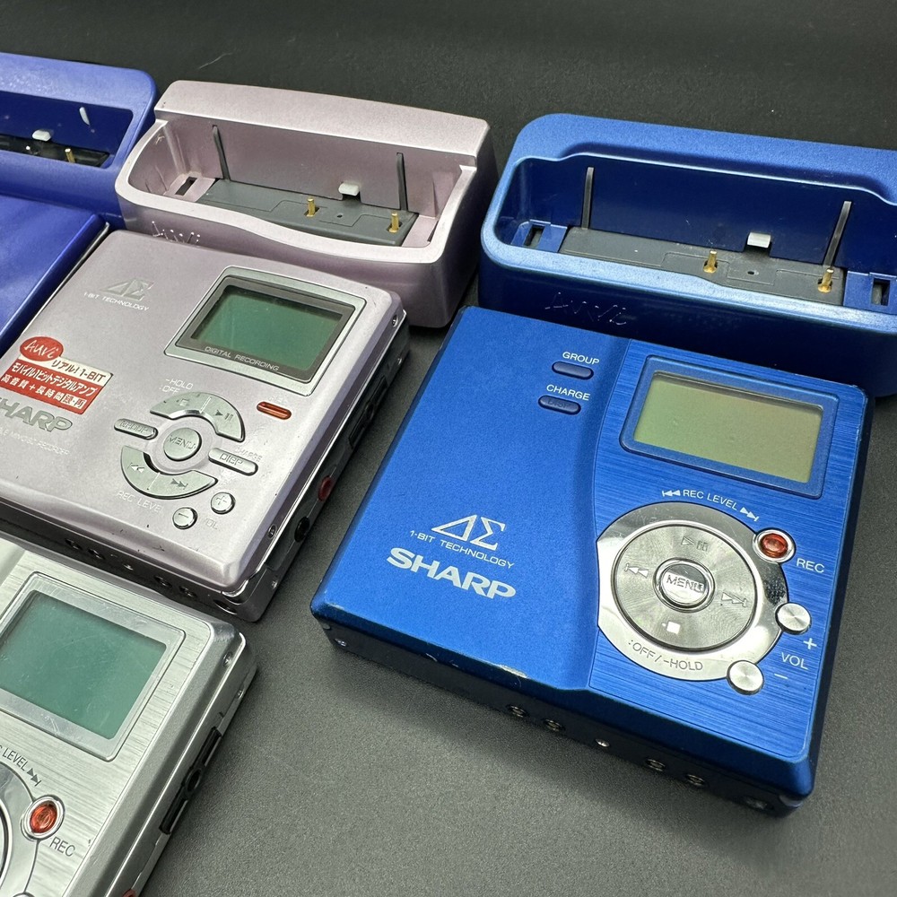 SHARP Portable MD Recorder MD-DS77 MD-DR7 Player MD-DS77 Please read carefully
